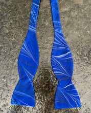 Load image into Gallery viewer, Silk Bow tie blue chevron water marbled