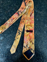 Load image into Gallery viewer, Orange Italian Vein 3” Silk Tie