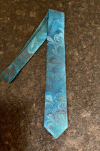 Load image into Gallery viewer, Teal Blue bouquet 3” Silk Tie