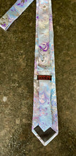 Load image into Gallery viewer, Blue Purple Bouquet Pattern 3” Silk Tie
